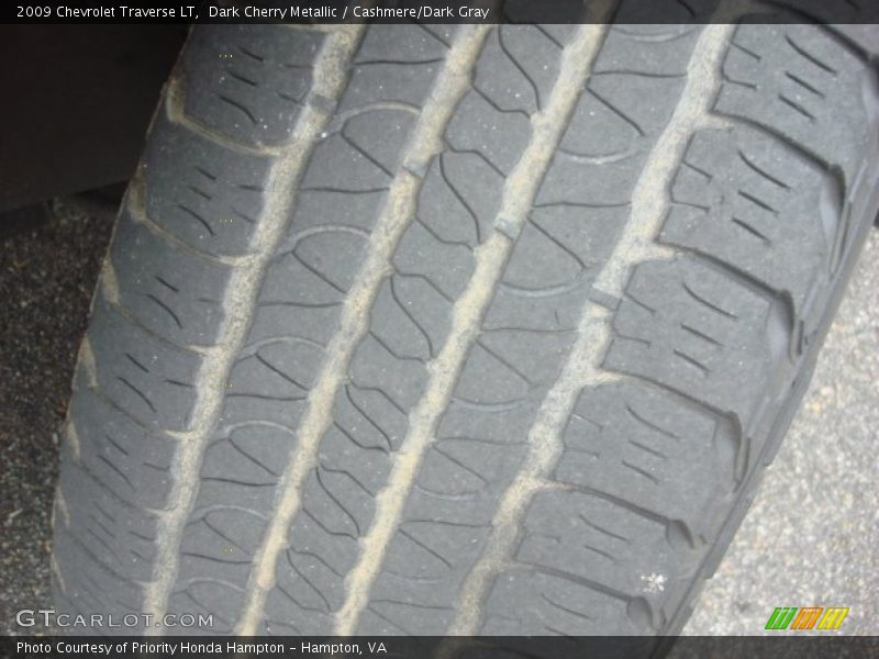Dark Cherry Metallic / Cashmere/Dark Gray 2009 Chevrolet Traverse LT
