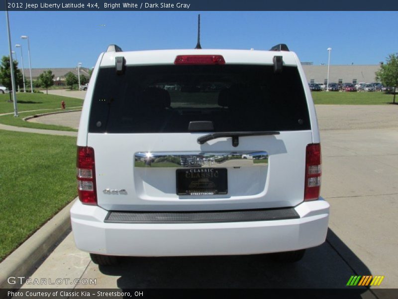 Bright White / Dark Slate Gray 2012 Jeep Liberty Latitude 4x4