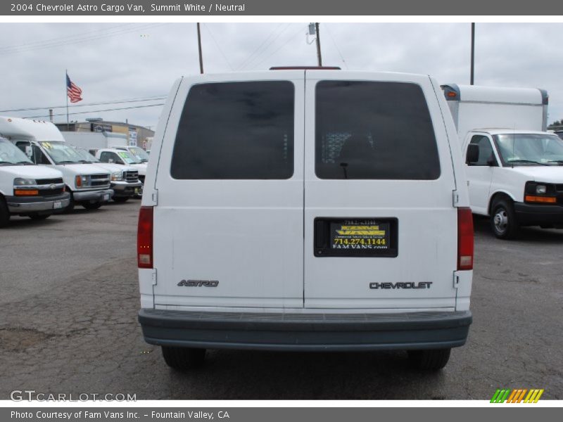 Summit White / Neutral 2004 Chevrolet Astro Cargo Van