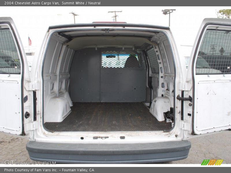 Summit White / Neutral 2004 Chevrolet Astro Cargo Van