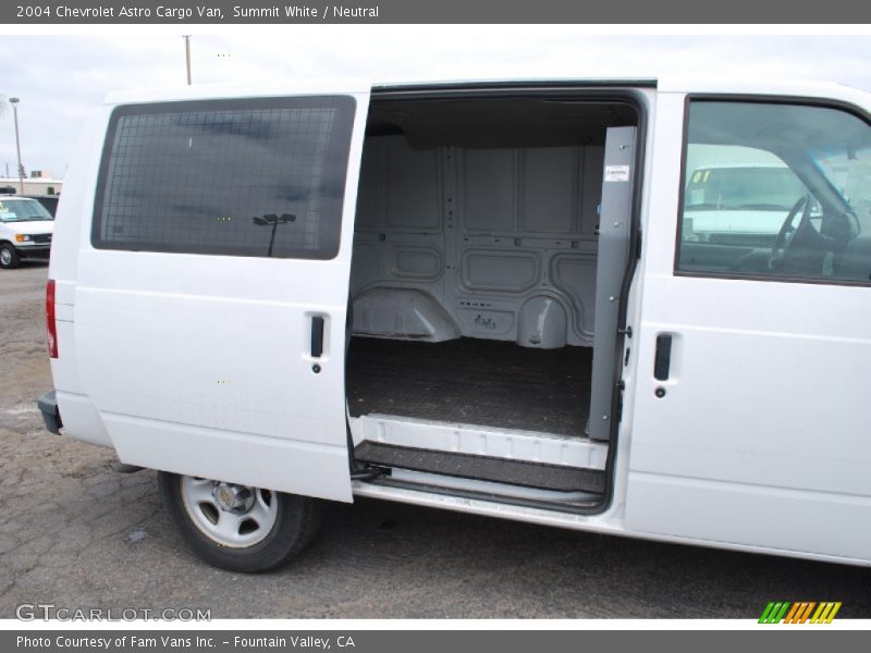 Summit White / Neutral 2004 Chevrolet Astro Cargo Van