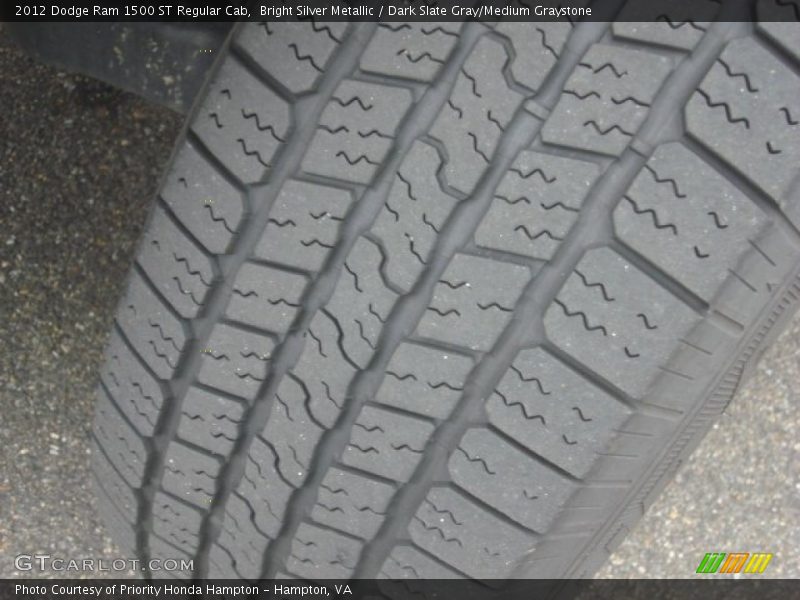 Bright Silver Metallic / Dark Slate Gray/Medium Graystone 2012 Dodge Ram 1500 ST Regular Cab