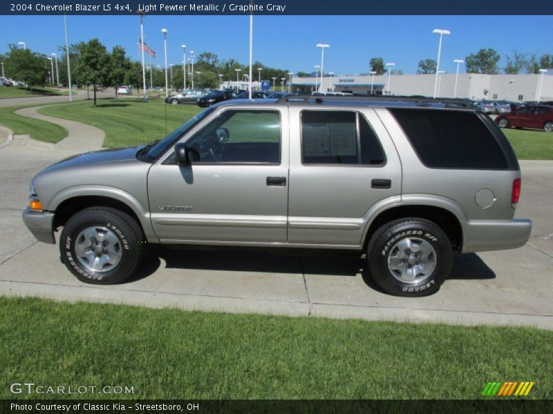 Light Pewter Metallic / Graphite Gray 2004 Chevrolet Blazer LS 4x4