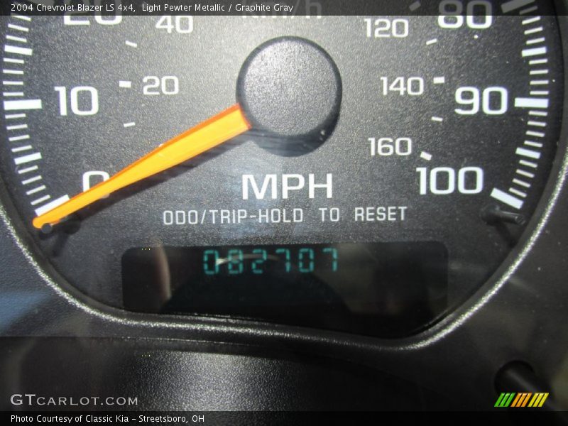 Light Pewter Metallic / Graphite Gray 2004 Chevrolet Blazer LS 4x4