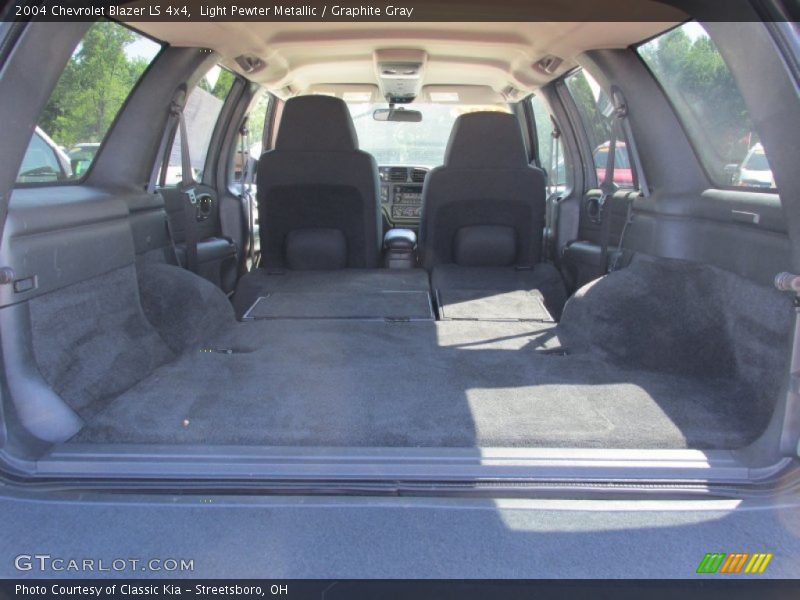 Light Pewter Metallic / Graphite Gray 2004 Chevrolet Blazer LS 4x4