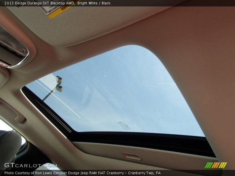 Bright White / Black 2013 Dodge Durango SXT Blacktop AWD