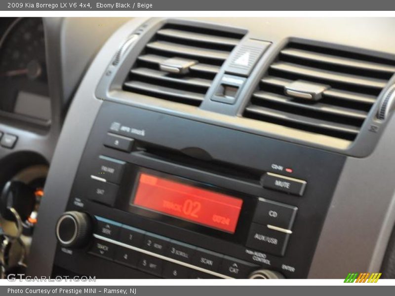 Ebony Black / Beige 2009 Kia Borrego LX V6 4x4