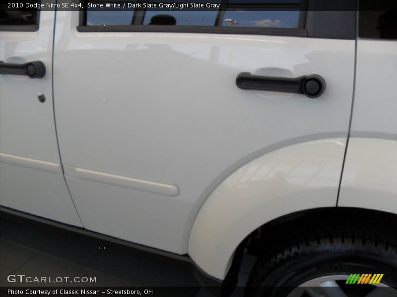 Stone White / Dark Slate Gray/Light Slate Gray 2010 Dodge Nitro SE 4x4