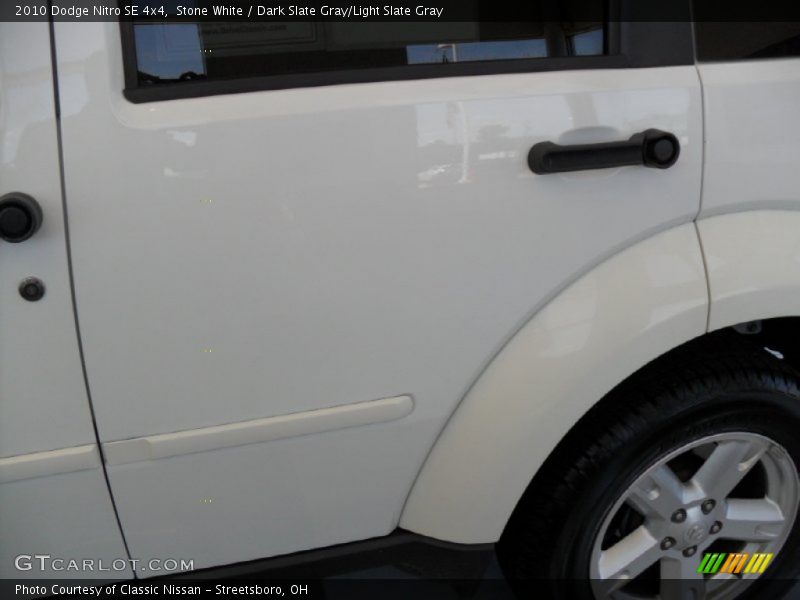 Stone White / Dark Slate Gray/Light Slate Gray 2010 Dodge Nitro SE 4x4