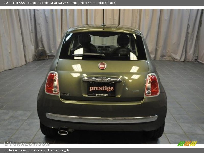 Verde Oliva (Olive Green) / Nero/Nero (Black/Black) 2013 Fiat 500 Lounge