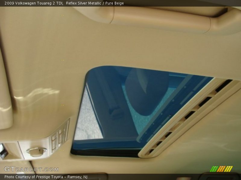 Reflex Silver Metallic / Pure Beige 2009 Volkswagen Touareg 2 TDI