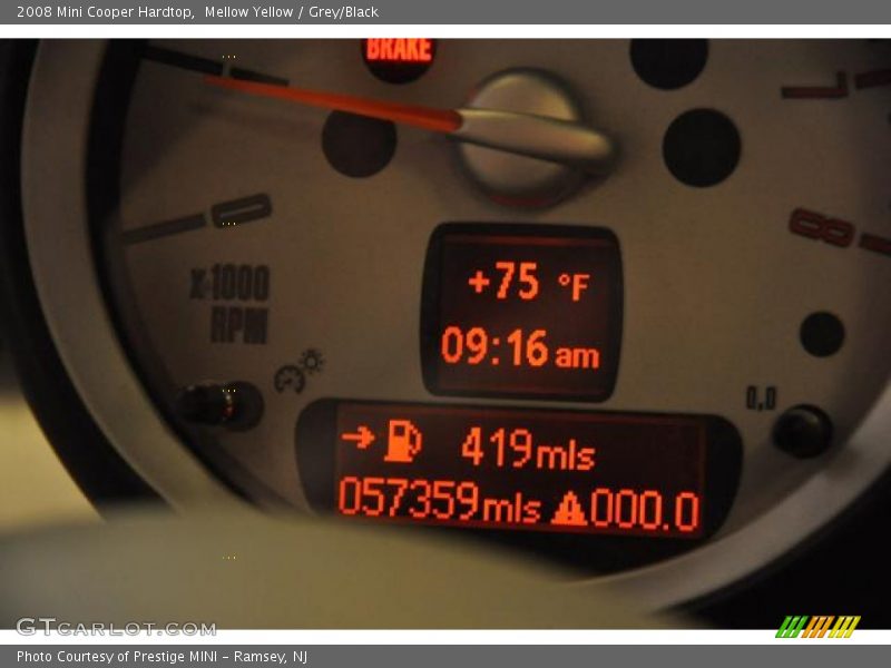 Mellow Yellow / Grey/Black 2008 Mini Cooper Hardtop