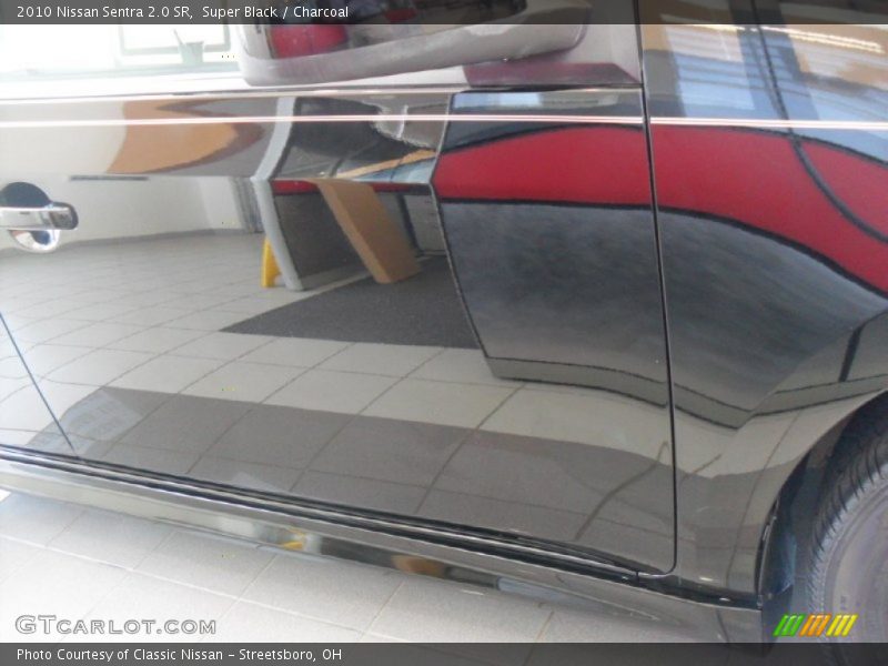 Super Black / Charcoal 2010 Nissan Sentra 2.0 SR