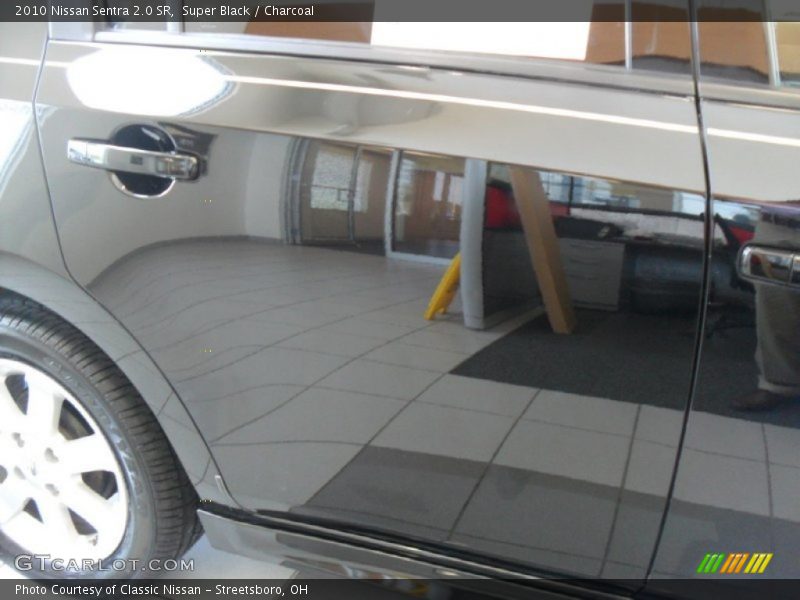 Super Black / Charcoal 2010 Nissan Sentra 2.0 SR