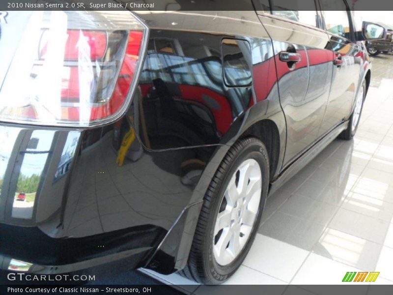 Super Black / Charcoal 2010 Nissan Sentra 2.0 SR