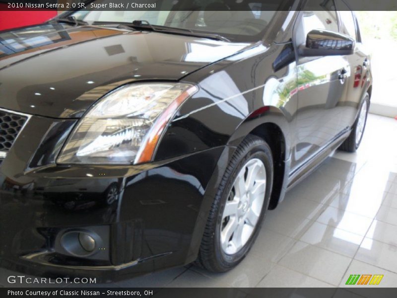 Super Black / Charcoal 2010 Nissan Sentra 2.0 SR