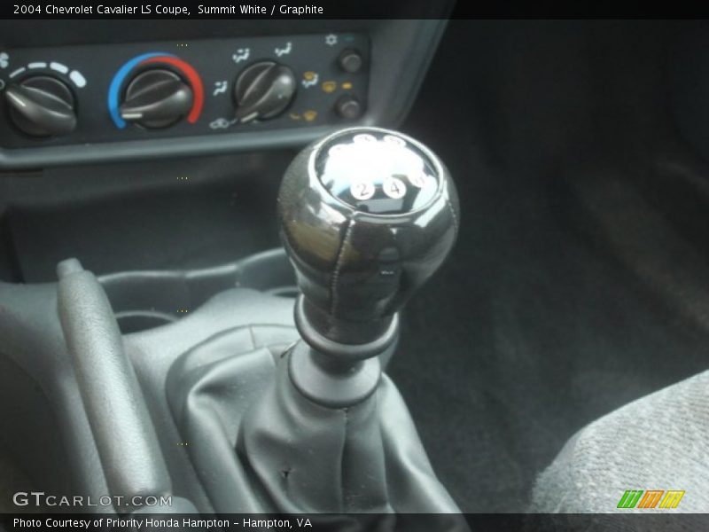 Summit White / Graphite 2004 Chevrolet Cavalier LS Coupe