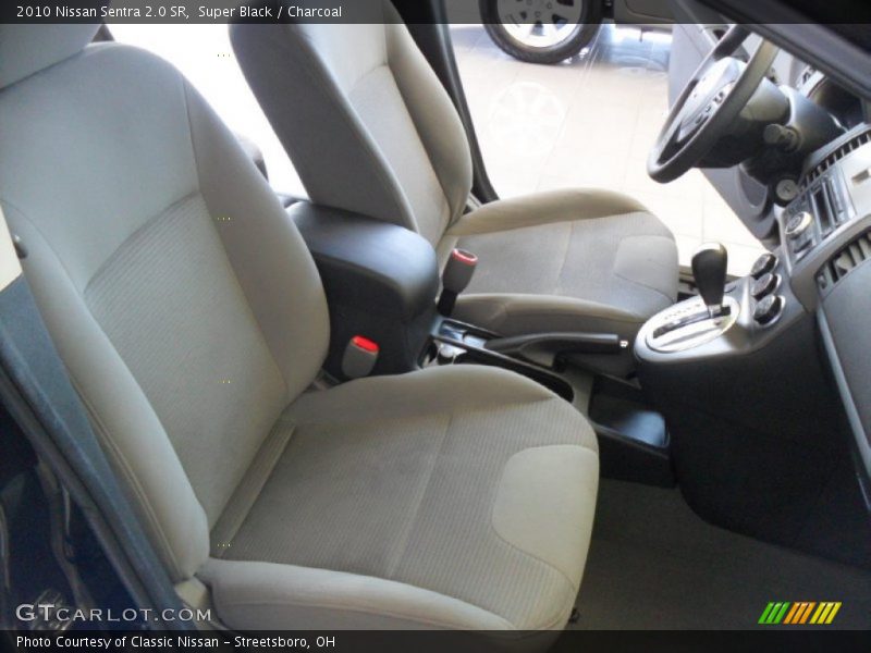 Super Black / Charcoal 2010 Nissan Sentra 2.0 SR