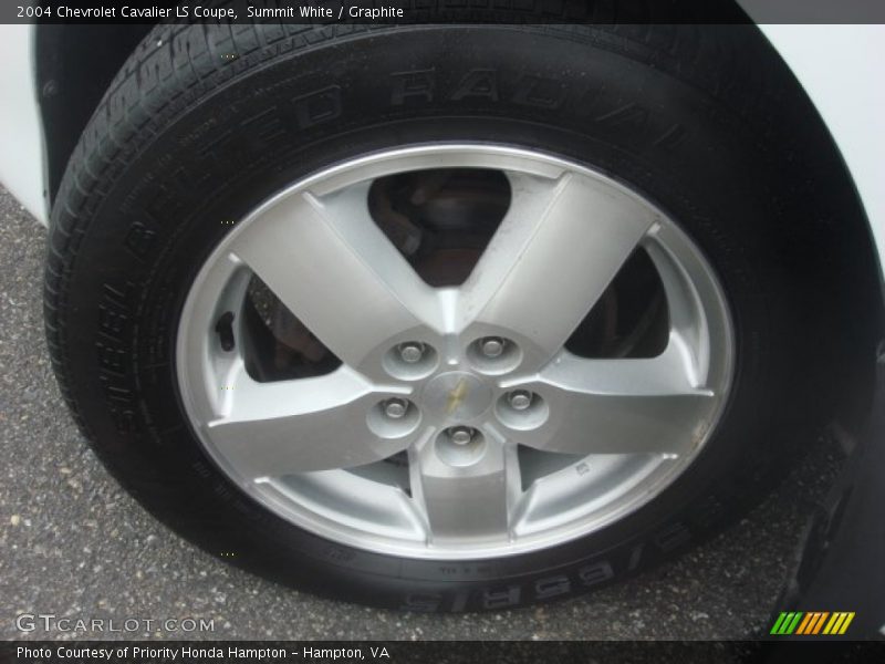 Summit White / Graphite 2004 Chevrolet Cavalier LS Coupe