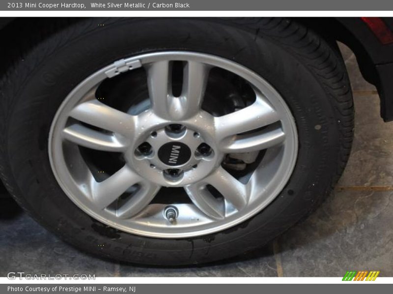 White Silver Metallic / Carbon Black 2013 Mini Cooper Hardtop