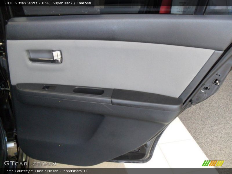 Super Black / Charcoal 2010 Nissan Sentra 2.0 SR