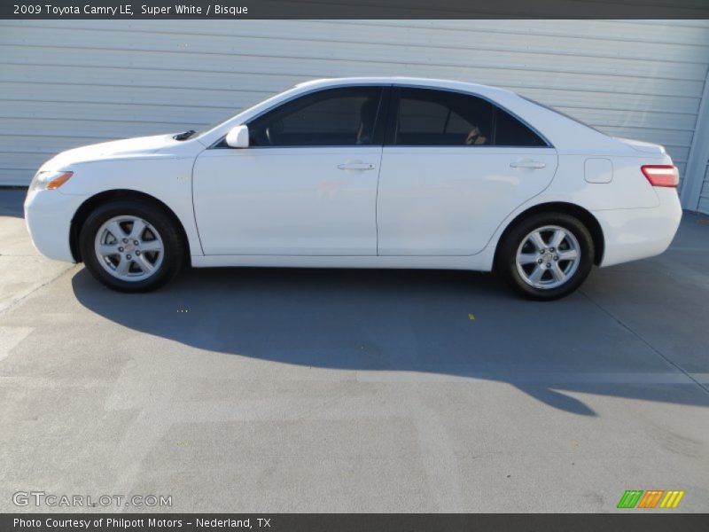 Super White / Bisque 2009 Toyota Camry LE