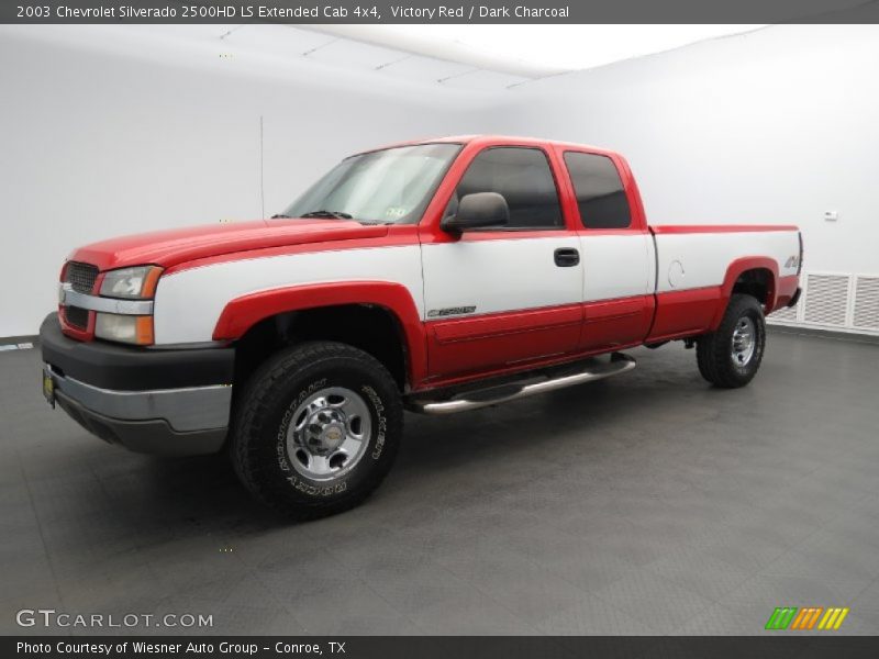 Front 3/4 View of 2003 Silverado 2500HD LS Extended Cab 4x4