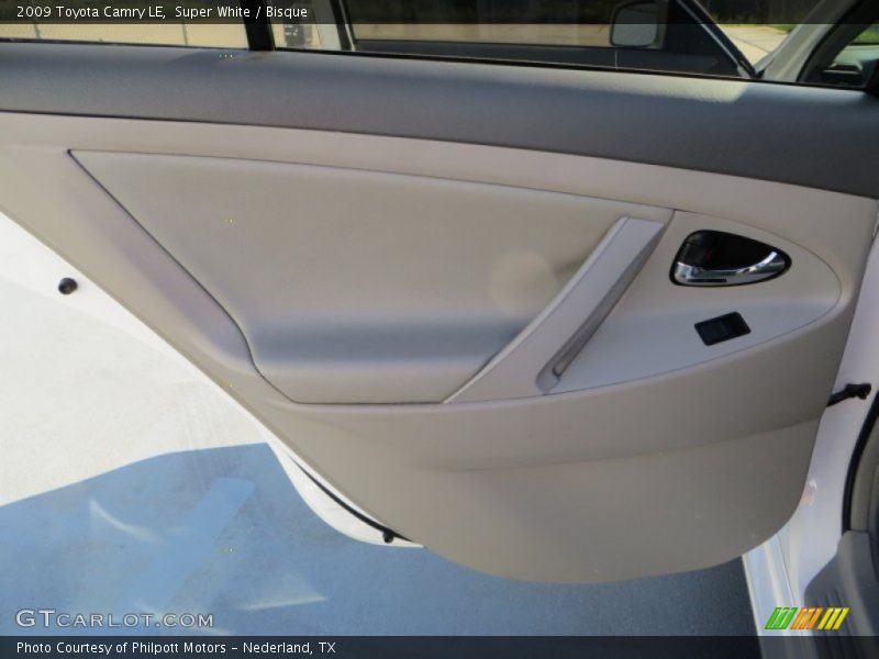 Super White / Bisque 2009 Toyota Camry LE