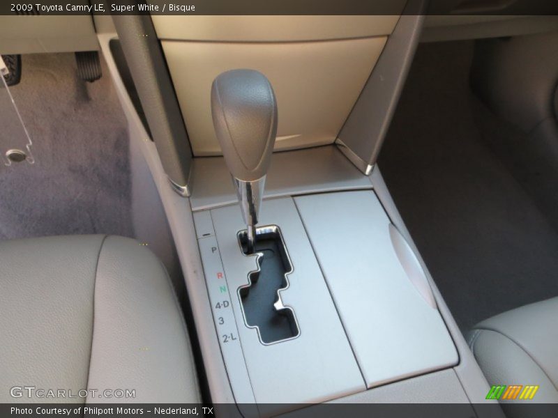 Super White / Bisque 2009 Toyota Camry LE