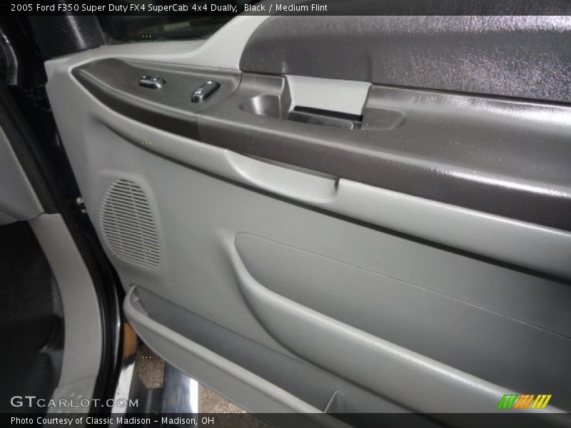 Black / Medium Flint 2005 Ford F350 Super Duty FX4 SuperCab 4x4 Dually