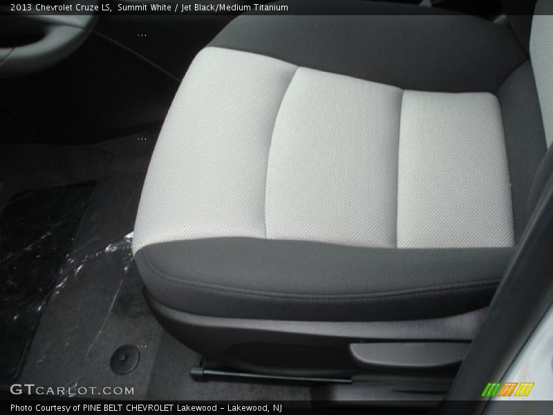 Summit White / Jet Black/Medium Titanium 2013 Chevrolet Cruze LS