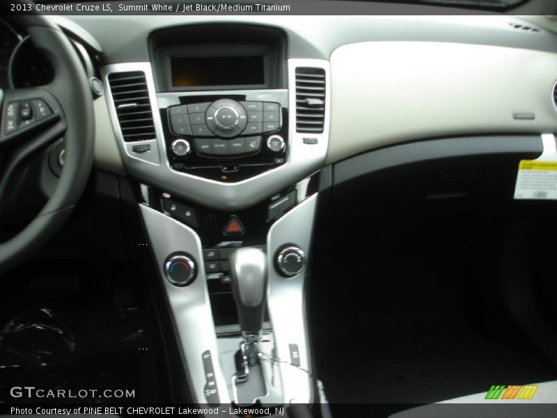 Summit White / Jet Black/Medium Titanium 2013 Chevrolet Cruze LS