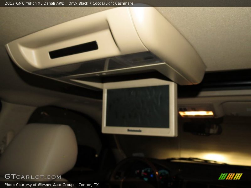 Onyx Black / Cocoa/Light Cashmere 2013 GMC Yukon XL Denali AWD