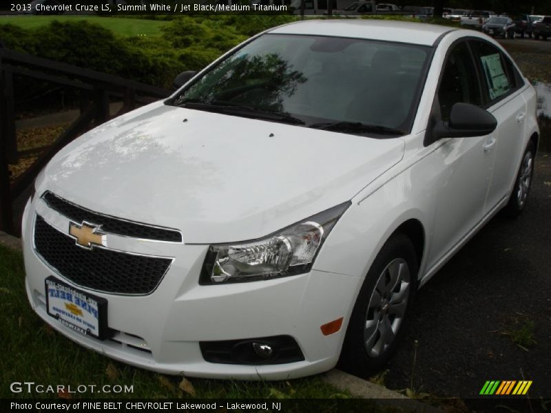 Summit White / Jet Black/Medium Titanium 2013 Chevrolet Cruze LS
