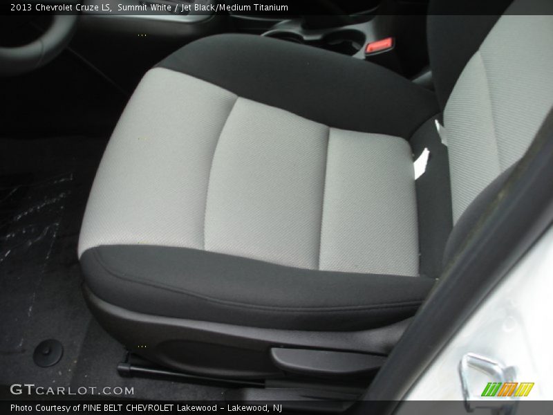 Summit White / Jet Black/Medium Titanium 2013 Chevrolet Cruze LS