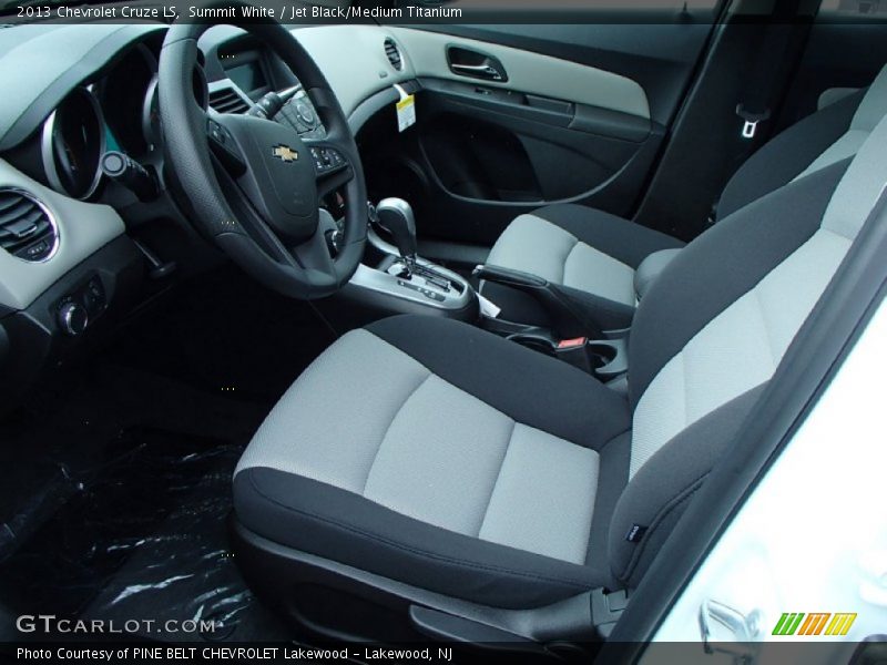 Summit White / Jet Black/Medium Titanium 2013 Chevrolet Cruze LS