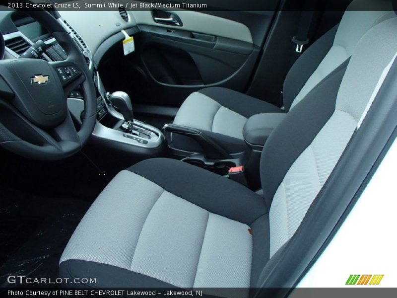 Summit White / Jet Black/Medium Titanium 2013 Chevrolet Cruze LS