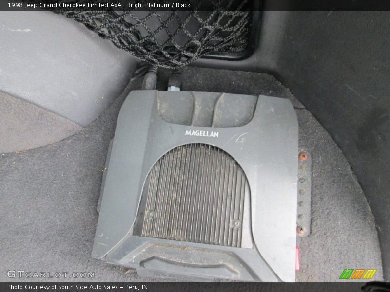Bright Platinum / Black 1998 Jeep Grand Cherokee Limited 4x4