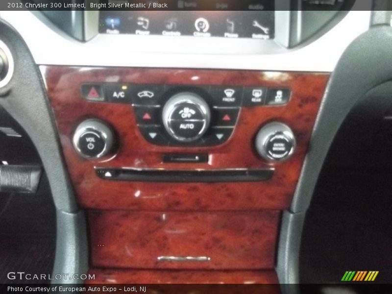 Bright Silver Metallic / Black 2012 Chrysler 300 Limited
