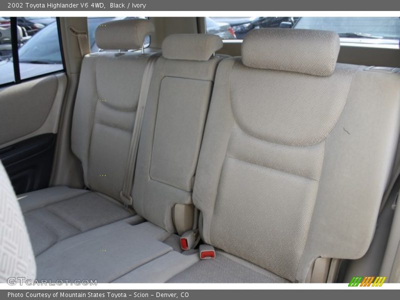 Black / Ivory 2002 Toyota Highlander V6 4WD