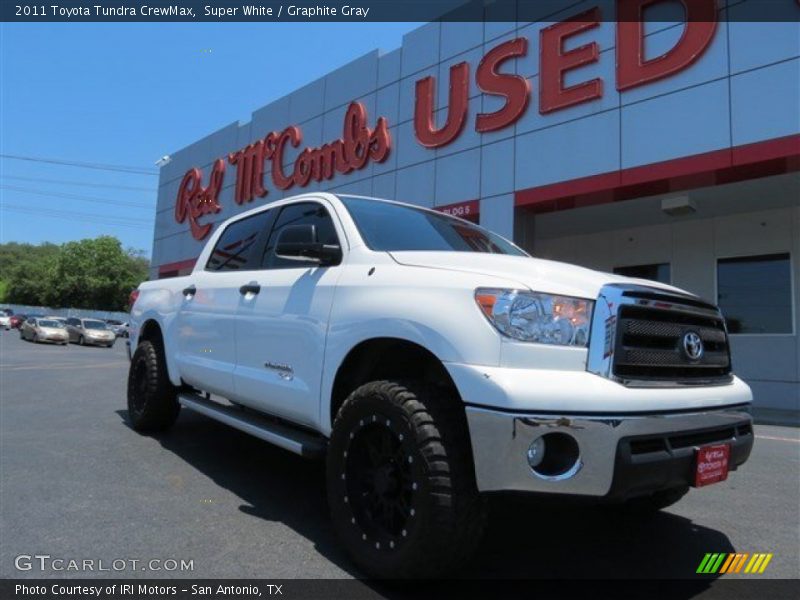 Super White / Graphite Gray 2011 Toyota Tundra CrewMax
