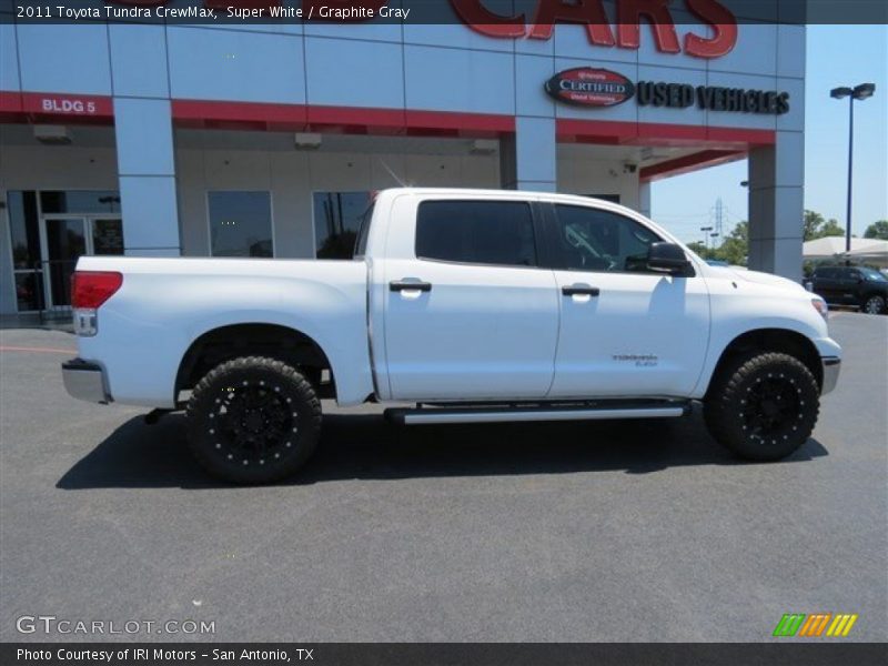 Super White / Graphite Gray 2011 Toyota Tundra CrewMax