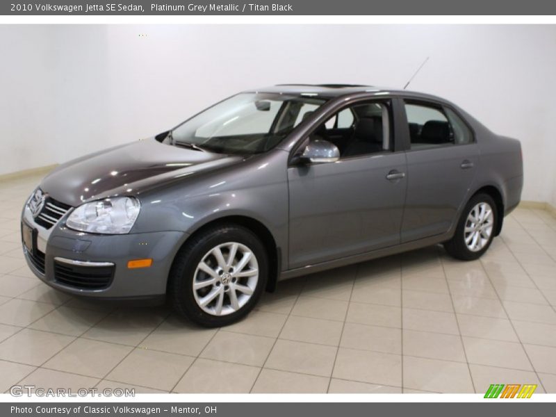 Platinum Grey Metallic / Titan Black 2010 Volkswagen Jetta SE Sedan