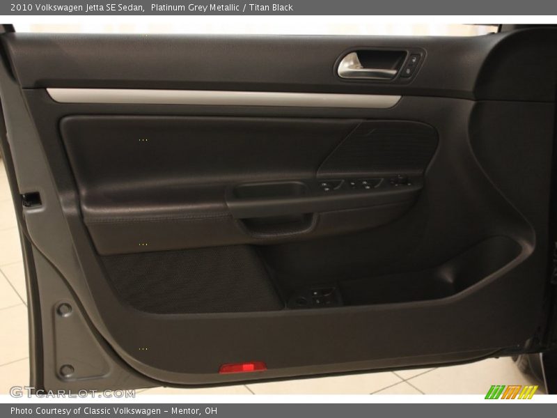 Platinum Grey Metallic / Titan Black 2010 Volkswagen Jetta SE Sedan