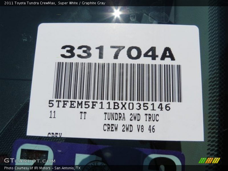 Super White / Graphite Gray 2011 Toyota Tundra CrewMax