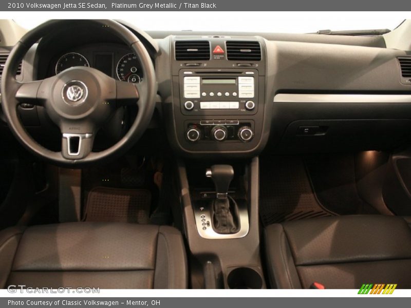 Platinum Grey Metallic / Titan Black 2010 Volkswagen Jetta SE Sedan