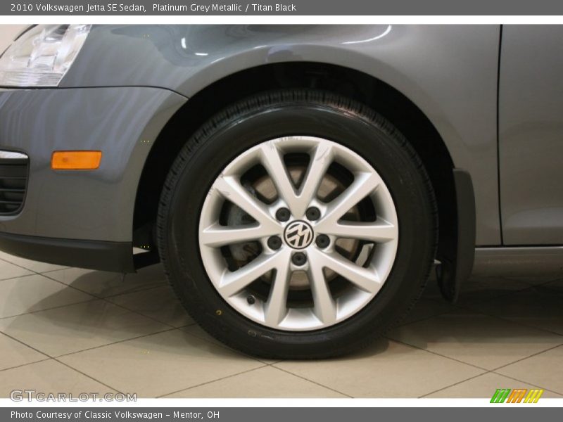 Platinum Grey Metallic / Titan Black 2010 Volkswagen Jetta SE Sedan