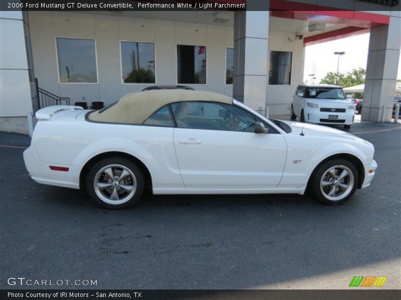 Performance White / Light Parchment 2006 Ford Mustang GT Deluxe Convertible