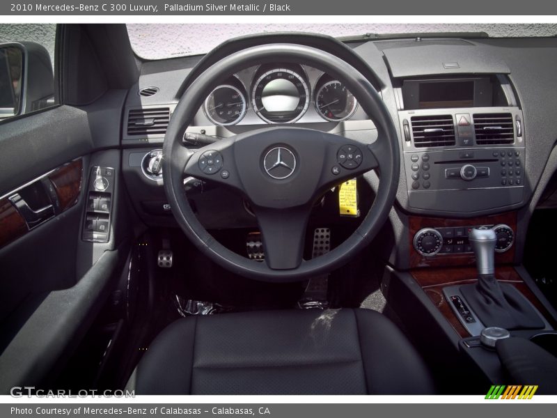 Dashboard of 2010 C 300 Luxury