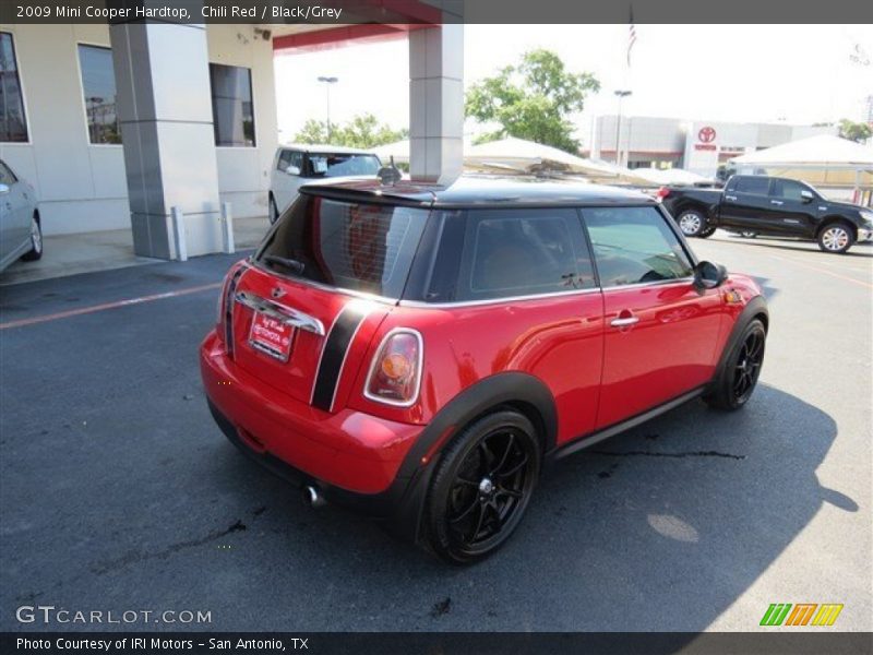 Chili Red / Black/Grey 2009 Mini Cooper Hardtop
